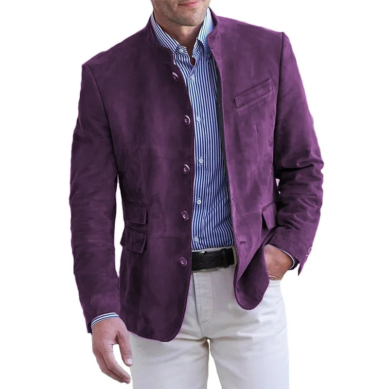 "Klassisches Herrenjackett in edlem Design, Frontansicht, ideal für Wintermode, verleiht eleganten Look und Komfort."