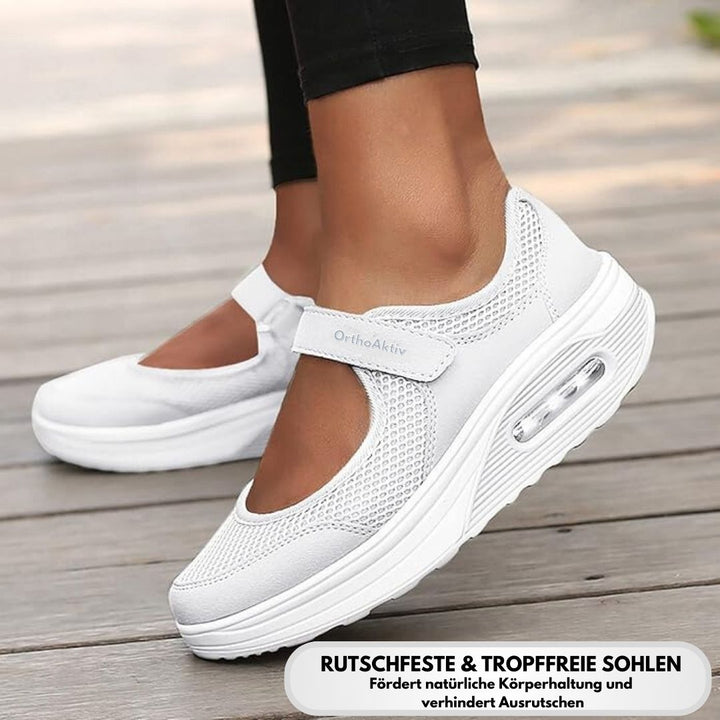 "Komfortable Damen Sandalen, schmerzlindernd, sandfarben, rutschfest, flexibel, für gesunde Füße und optimalen Halt."