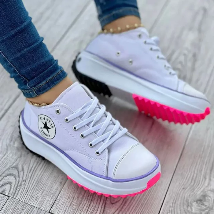 Komfortable Frauen-Orthopädie-Schuhe, stoßdämpfende Sohle, ergonomisch, rutschfest, braun mit Schnürsenkeln.