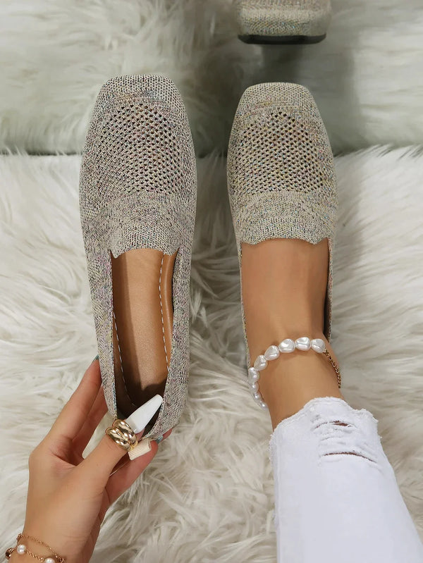 Komfortable, stilvolle orthopädische Damenschuhe in Beige; rutschfestes Design mit robusten Materialien für beste Fußgesundhe