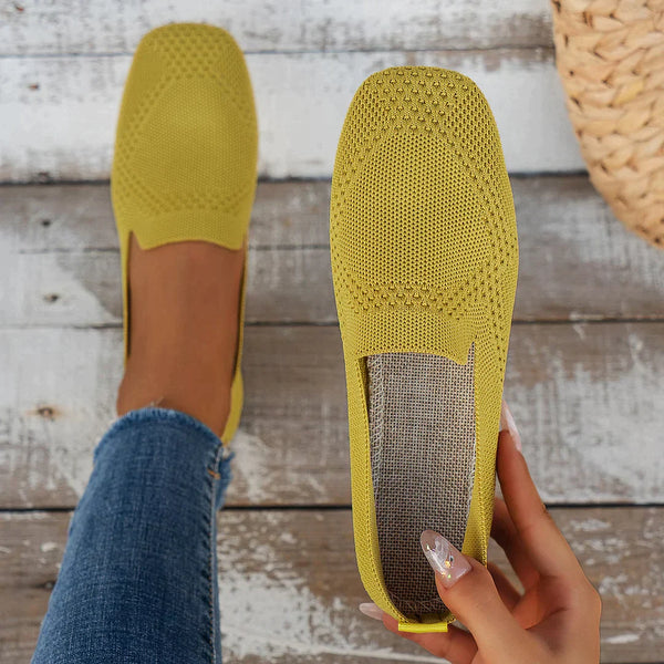Komfortable, stilvolle orthopädische Damenschuhe in Beige; rutschfestes Design mit robusten Materialien für beste Fußgesundhe