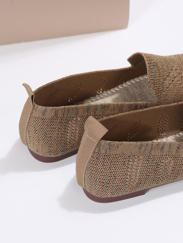 Komfortable, stilvolle orthopädische Damenschuhe in Beige; rutschfestes Design mit robusten Materialien für beste Fußgesundhe