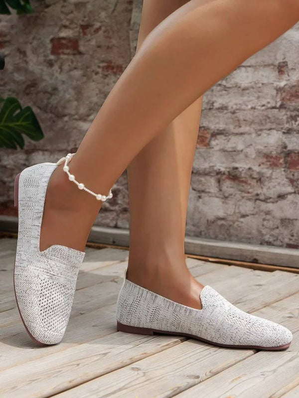 Komfortable, stilvolle orthopädische Damenschuhe in Beige; rutschfestes Design mit robusten Materialien für beste Fußgesundhe