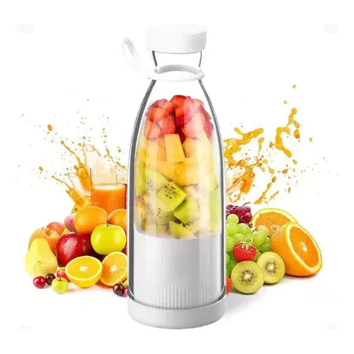 Kompakter tragbarer Smoothie-Mixer mit integriertem Fruchtbehälter und Trinkverschluss, ideal für gesunde Smoothies unterwegs