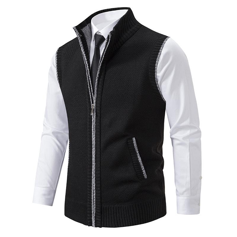 "Kuscheliger Fleece Strickpullover für Herren, grau meliert, atmungsaktiv, ideal für kalte Tage und stilvolle Eleganz."
