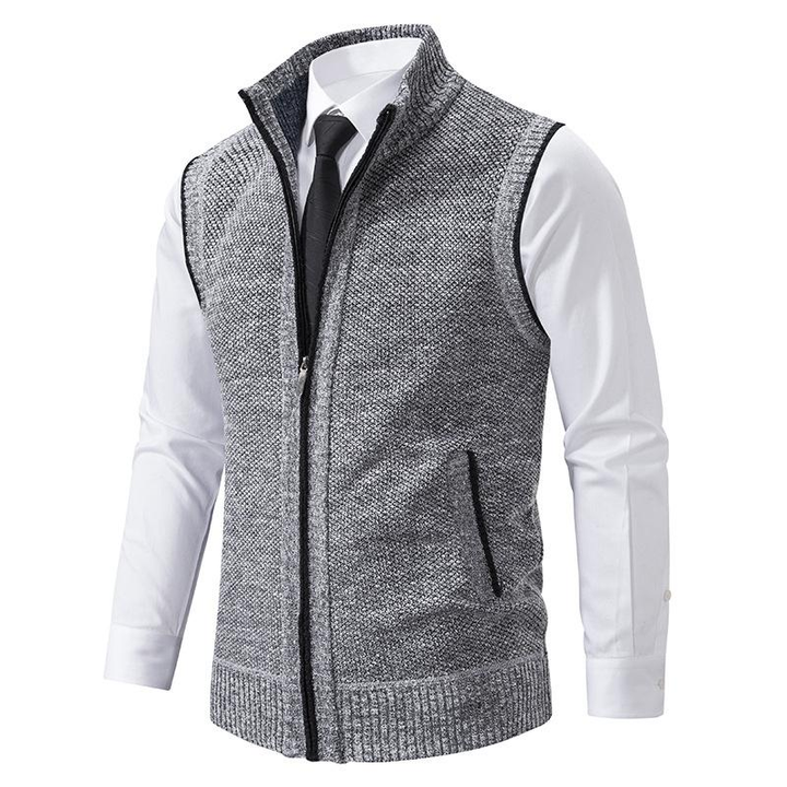 "Kuscheliger Fleece Strickpullover für Herren, grau meliert, atmungsaktiv, ideal für kalte Tage und stilvolle Eleganz."