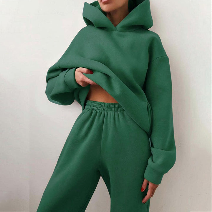 "Kuscheliges Jogging-Set für Damen, gemütlicher Zweiteiler in zeitlosem Design, ideal für Freizeit und Entspannung"