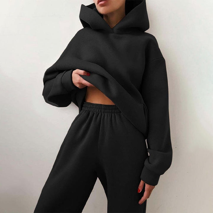 "Kuscheliges Jogging-Set für Damen, gemütlicher Zweiteiler in zeitlosem Design, ideal für Freizeit und Entspannung"