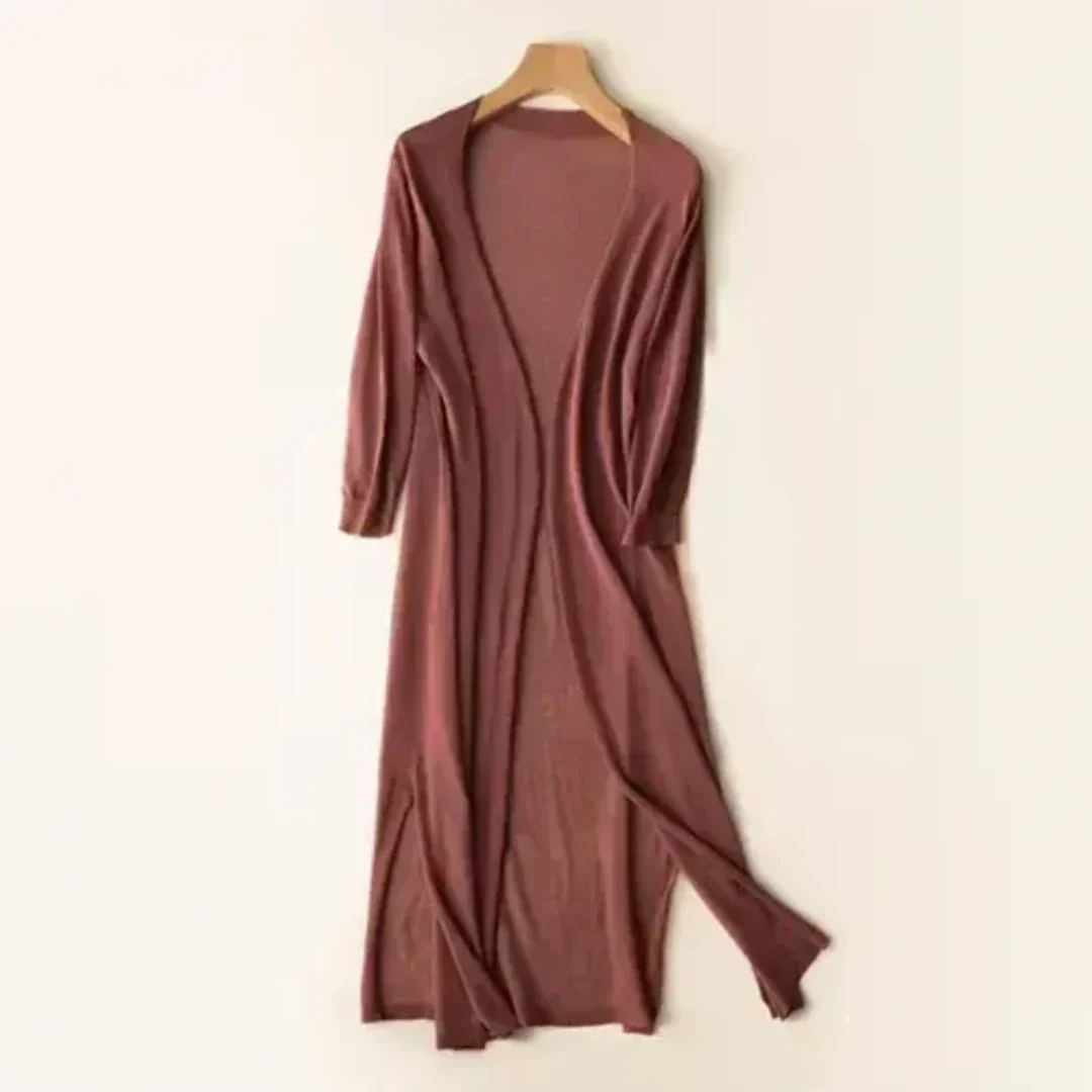 "Lange Damen Strickjacke, fließender Schnitt, weiches Material, ideal für Büro und Freizeit, Vorderansicht"