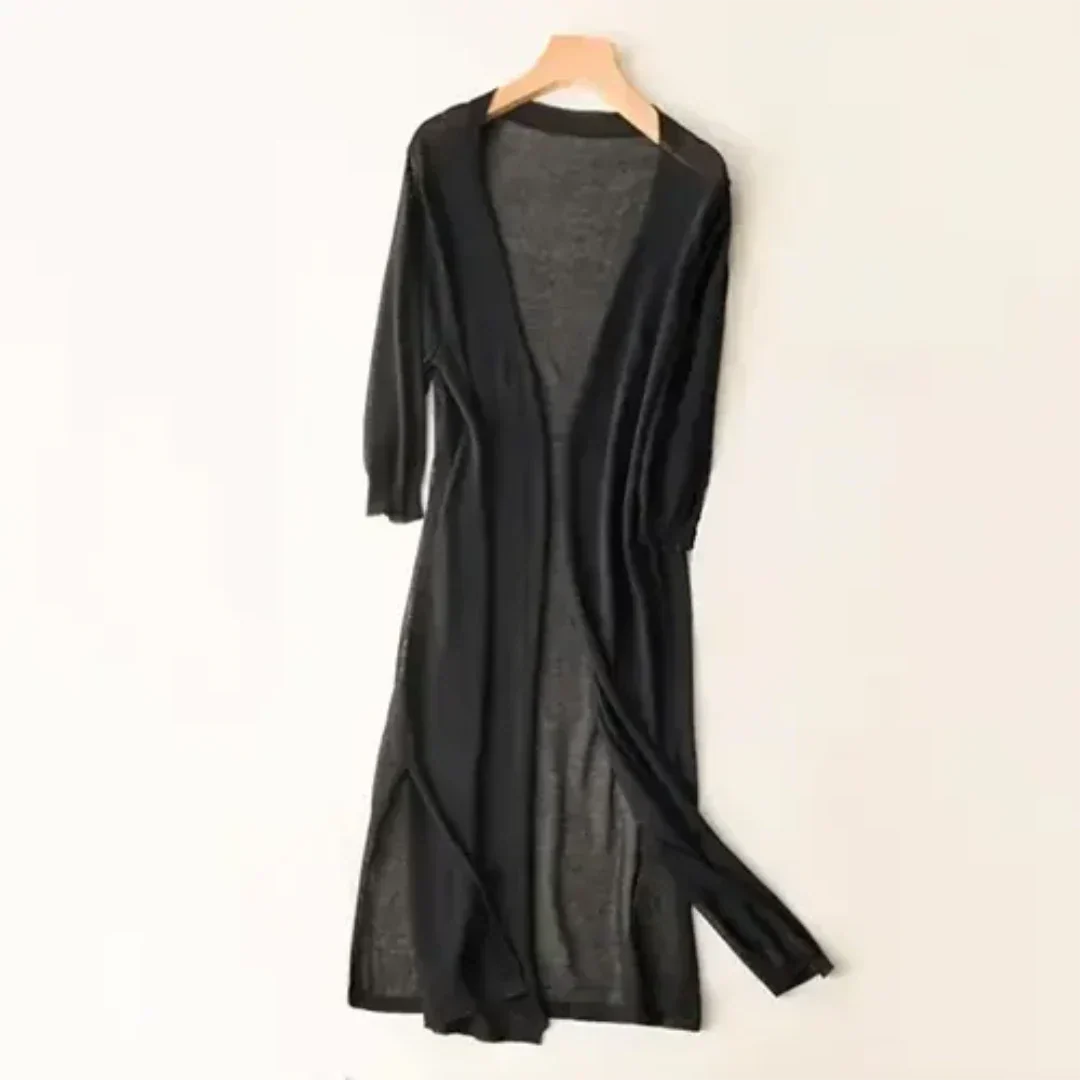"Lange Damen Strickjacke, fließender Schnitt, weiches Material, ideal für Büro und Freizeit, Vorderansicht"