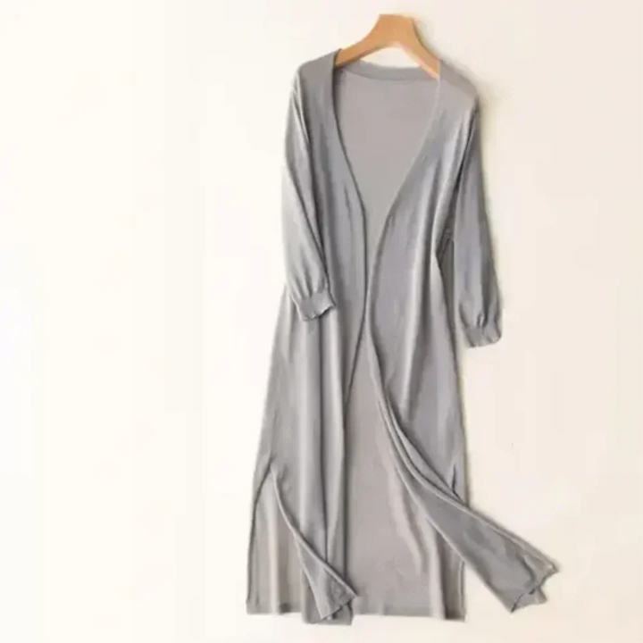 "Lange Damen Strickjacke, fließender Schnitt, weiches Material, ideal für Büro und Freizeit, Vorderansicht"