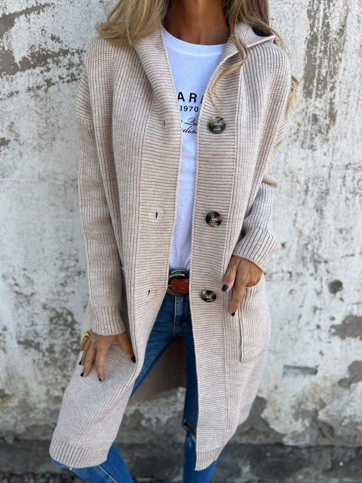 "Lange Strickjacke Damen, kuschelig weich, lockerer Schnitt, vielseitig kombinierbar, ideal für kühle Tage, stilvoll gemütlic