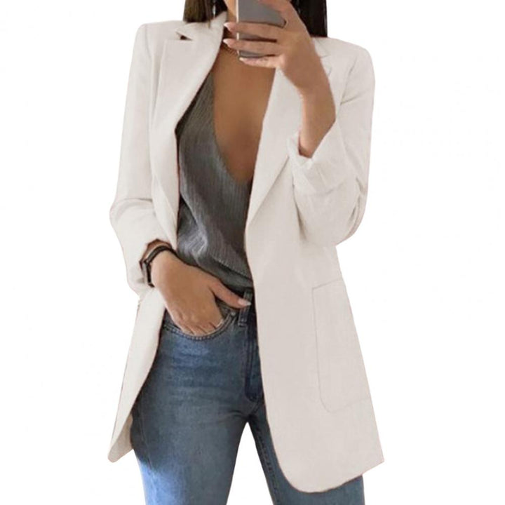 Langer Damenblazer mit eleganter offener Front und langen Ärmeln, gefertigt aus luxuriösem, hochwertigem Material.
