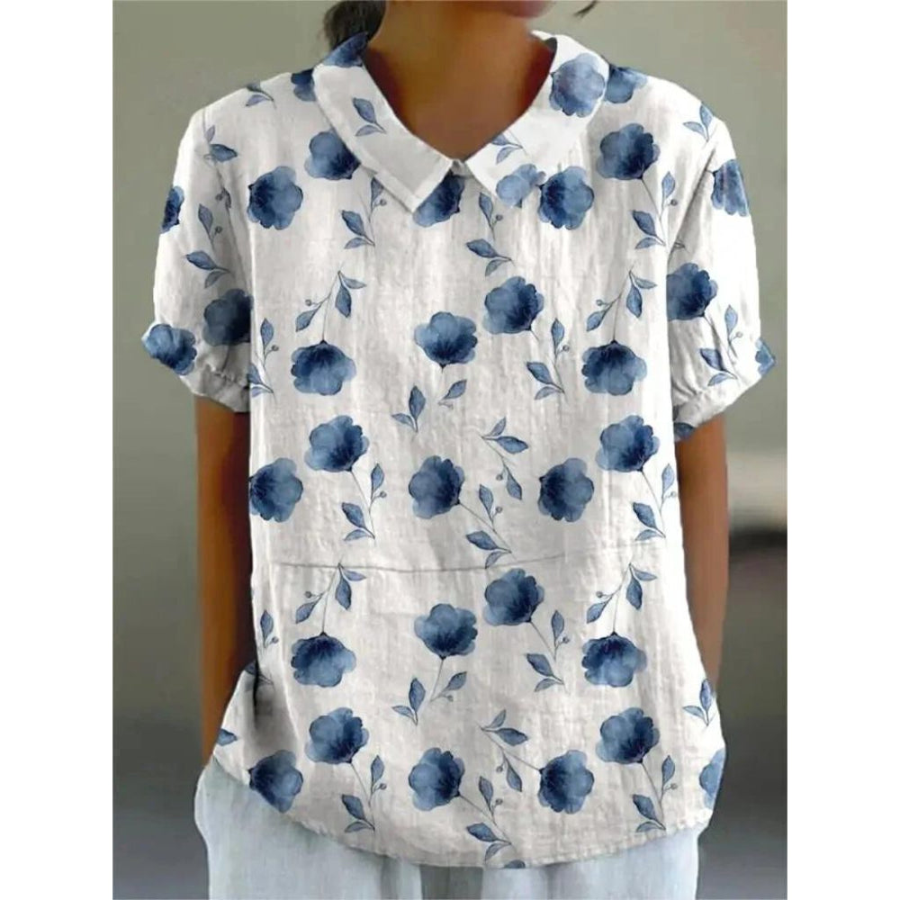 Lässige Damenbluse mit floralem Print, aus leichter Baumwolle, Rundhals und kurzen Ärmeln für sommerliche Tage.