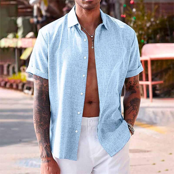 Lässiges Herren Button-Down-Hemd, weiches Material in Marineblau, ideal für Freizeit und halbformelle Anlässe.