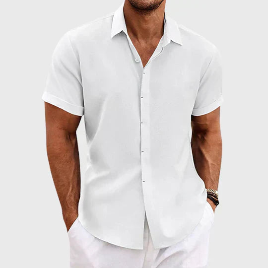 Lässiges Herren Button-Down-Hemd, weiches Material in Marineblau, ideal für Freizeit und halbformelle Anlässe.