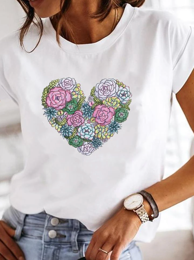 "Lässiges weißes Damen T-Shirt, kurzärmelig, vielseitig, elegantes Design, perfekt für sommerliche Anlässe."