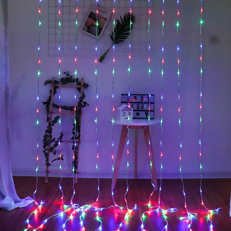 LED Lichtervorhang mit Farbwechsel für stimmungsvolle Dekoration, ideal für Fenster und Wände, einfache Montage.