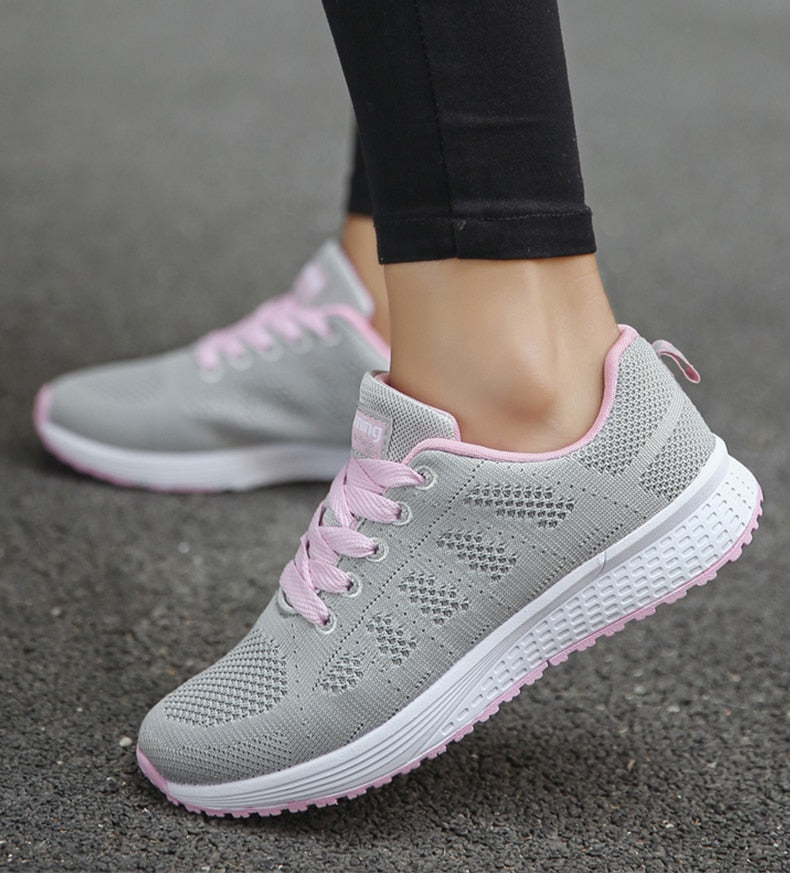 Leichte, atmungsaktive Damen Sneakers, modisches Design, extra große Sohle, ideal für Alltag und Sport, stilvoller Look.