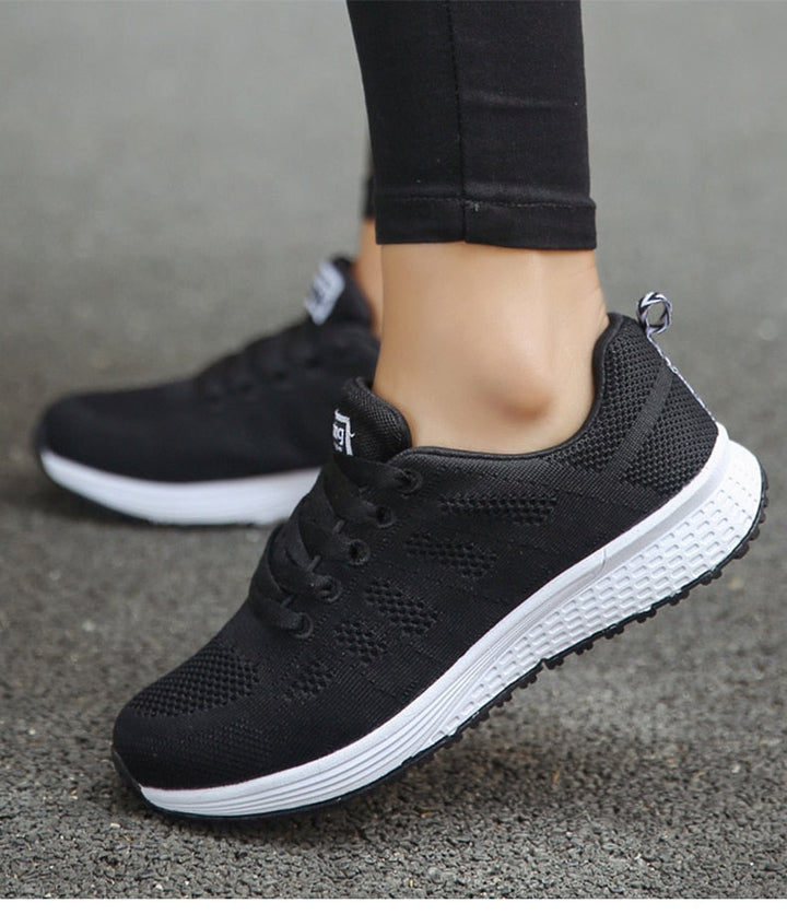 Leichte, atmungsaktive Damen Sneakers, modisches Design, extra große Sohle, ideal für Alltag und Sport, stilvoller Look.