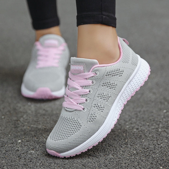 Leichte, atmungsaktive Damen Sneakers, modisches Design, extra große Sohle, ideal für Alltag und Sport, stilvoller Look.