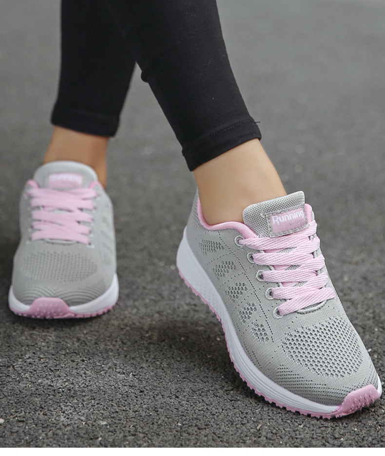 Leichte, atmungsaktive Damen Sneakers, modisches Design, extra große Sohle, ideal für Alltag und Sport, stilvoller Look.