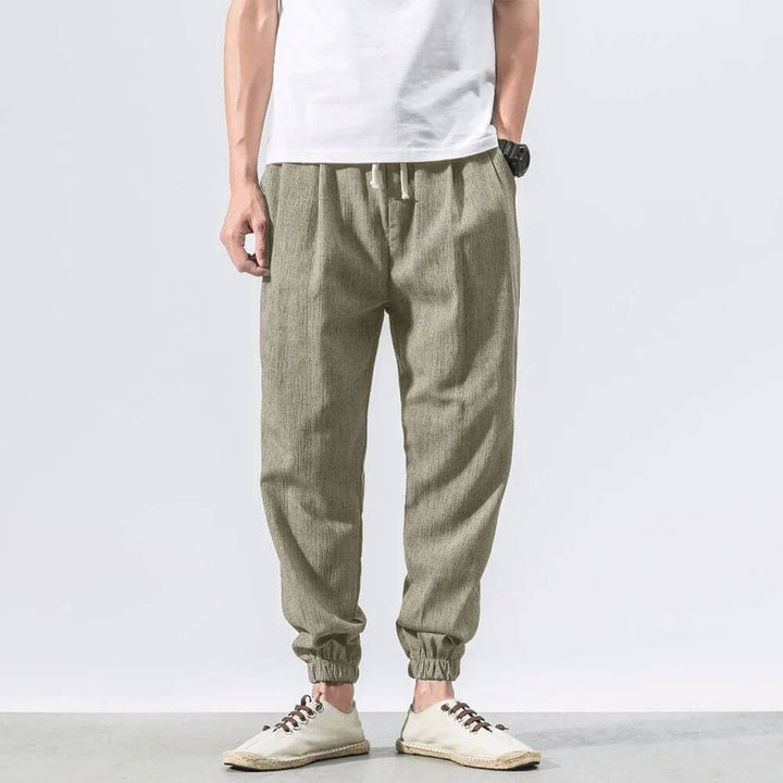 Leichte atmungsaktive Herren Komforthose aus Baumwolle und Leinen, ideal für Sommer, in verschiedenen Farben erhältlich.