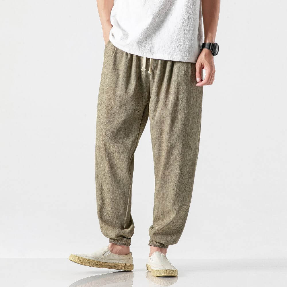Leichte atmungsaktive Herren Komforthose aus Baumwolle und Leinen, ideal für Sommer, in verschiedenen Farben erhältlich.