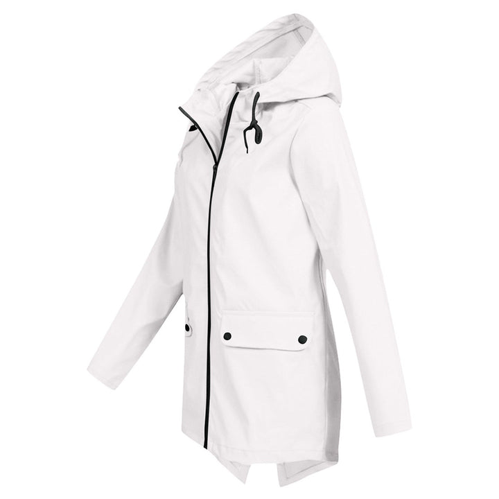Leichte Damen Regenjacke in Apricot, wasserfest, stilvoll, hält trocken bei Regenwetter, eleganter Schnitt ideal für Alltag.