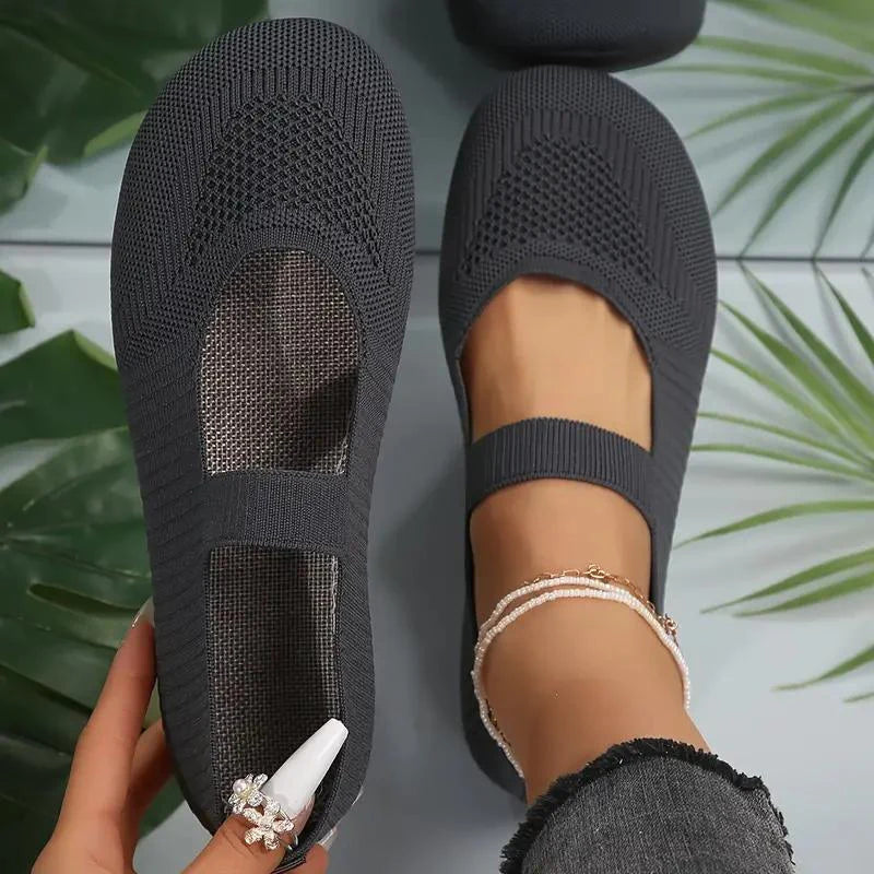 Leichte Damen Slip-On Schuhe, atmungsaktiv, weiche Innensohle, rutschfeste Sohle, ideal für Casual-Outfits.