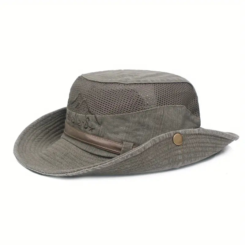 "Leichter Outdoor-Sonnenhut mit breitem Rand, verstellbarem Riemen, in Khaki, schützt stilvoll vor Sonne und UV-Strahlen."