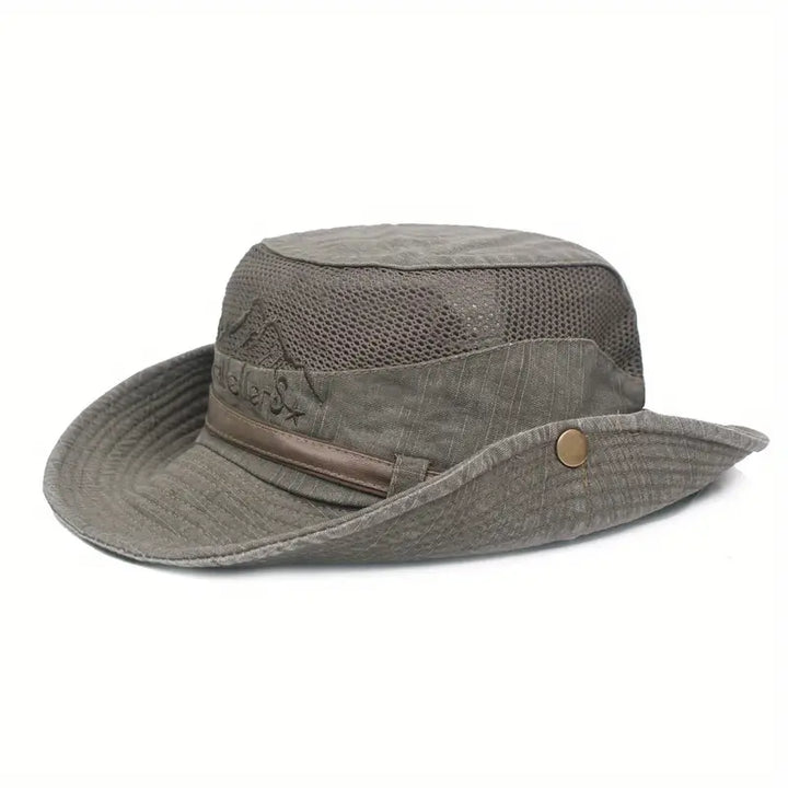 "Leichter Outdoor-Sonnenhut mit breitem Rand, verstellbarem Riemen, in Khaki, schützt stilvoll vor Sonne und UV-Strahlen."
