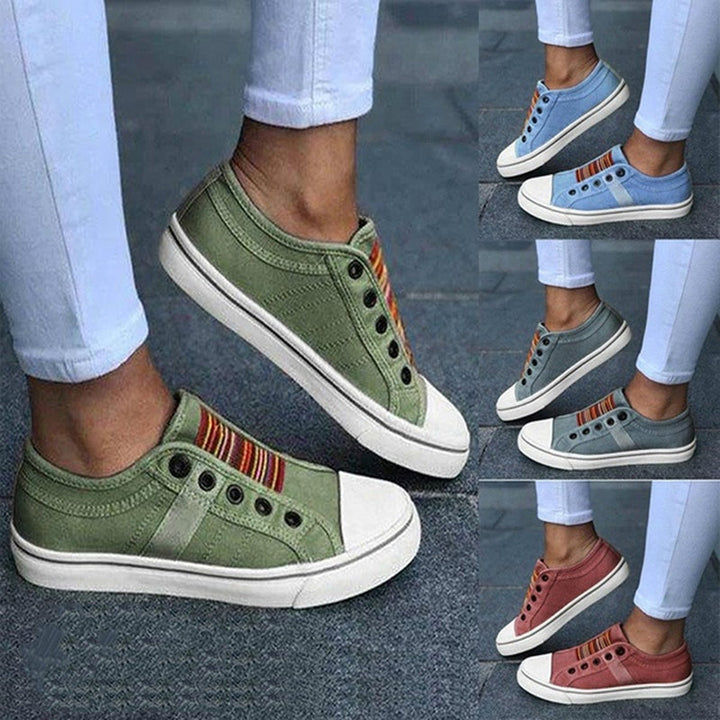 Leichter Sneaker für Damen mit atmungsaktivem Obermaterial und gepolsterter Sohle, ideal für Frühlingstage.