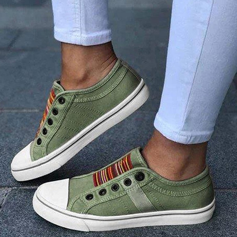 Leichter Sneaker für Damen mit atmungsaktivem Obermaterial und gepolsterter Sohle, ideal für Frühlingstage.