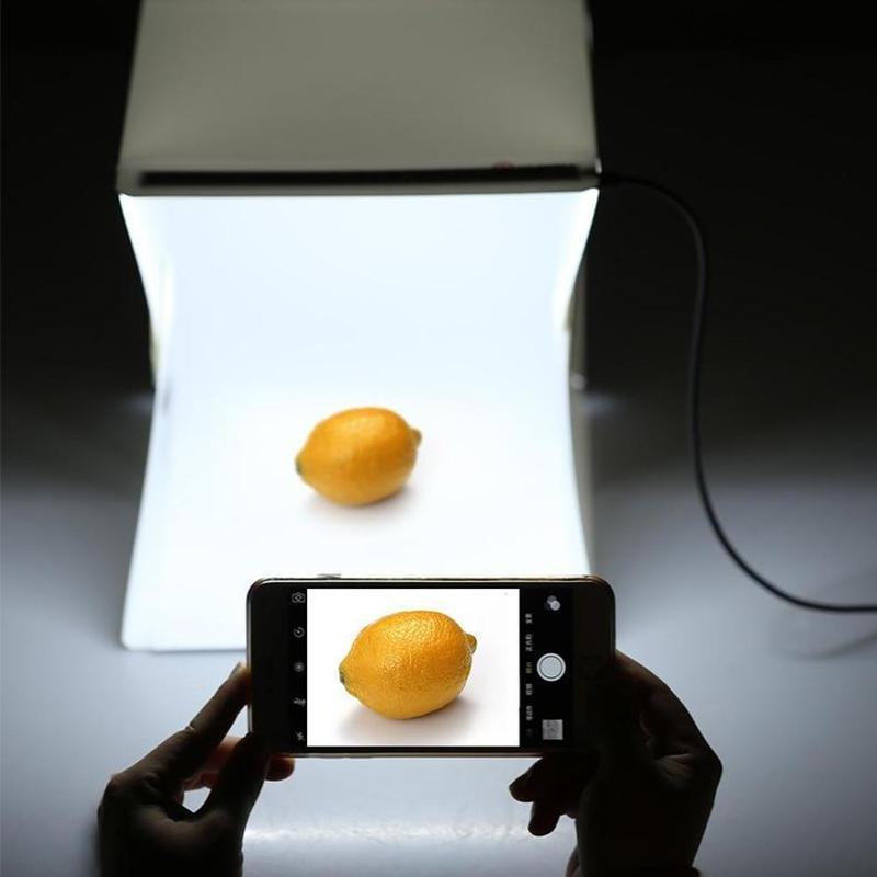 "Lichtbox für Fotostudio, ideal für Produktfotografie, kompakte Größe, gleichmäßige Beleuchtung, weißer Hintergrund."