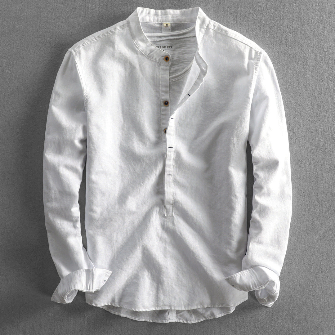 "Luftiges Herrenhemd, leicht und atmungsaktiv, klassisches Design, ideal für warme Sommertage und vielseitiges Styling."