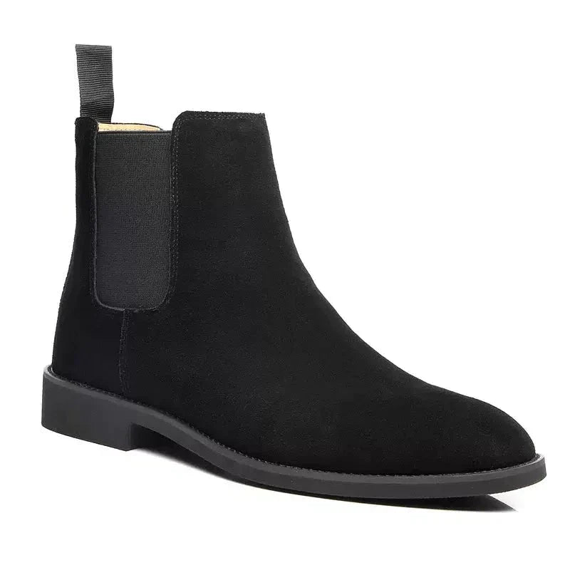 Luxuriöse Chelsea-Stiefel aus weichem Kalbswildleder mit elastischen Einsätzen, elegante Optik, ideal für Damenoutfits.