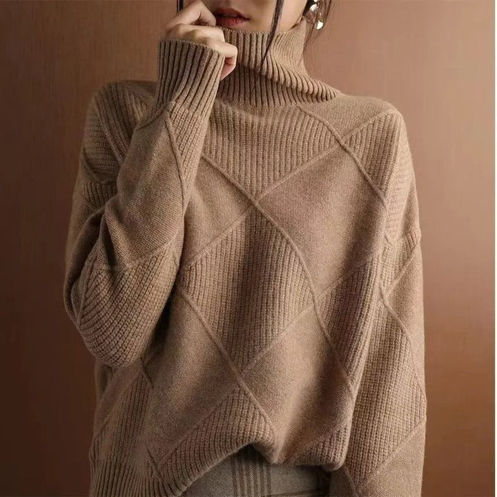 Luxuriöser Damen Kaschmir-Rollkragenpullover, beige, weich, elegantes Design; idealer Komfort für stilvolle Anlässe.
