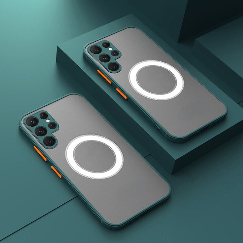 "Magnetisches, stoßfestes Samsung Galaxy Gehäuse in Armeegrün, schlankes Design, kabelloses Laden möglich."