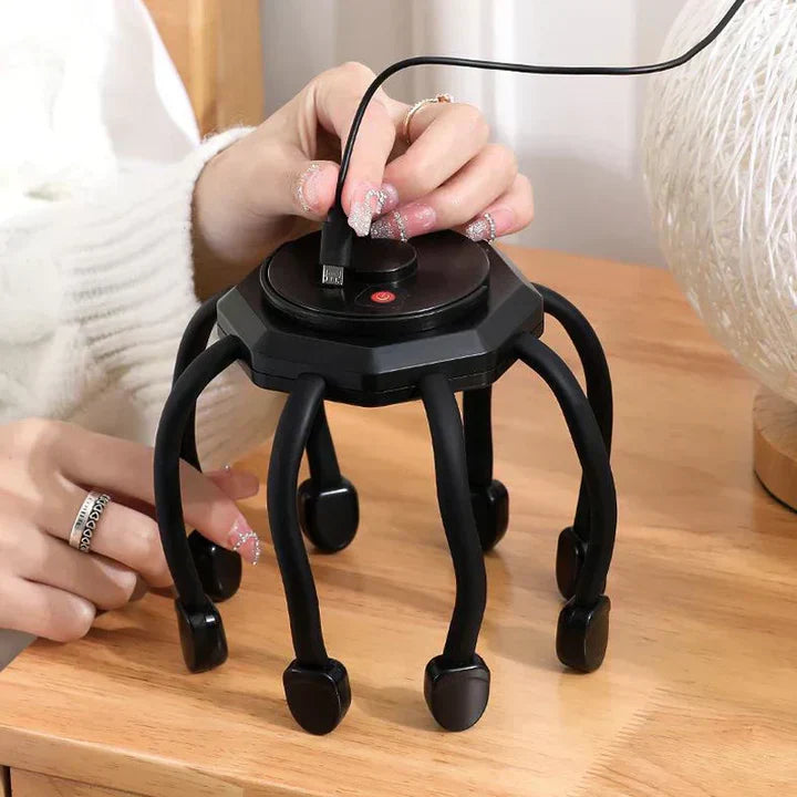 "Massagegerät für Kopfhaut mit sanfter Vibration, kompakt und stilvoll, für tiefe Entspannung und verbesserte Durchblutung."
