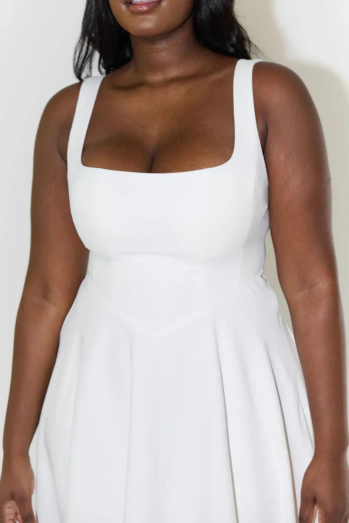 "Midi-Kleid mit Quadrat-Ausschnitt und hoher Taille, elegante Damenmode, ideal für jeden Anlass"