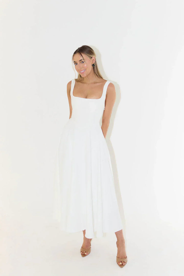 "Midi-Kleid mit Quadrat-Ausschnitt und hoher Taille, elegante Damenmode, ideal für jeden Anlass"