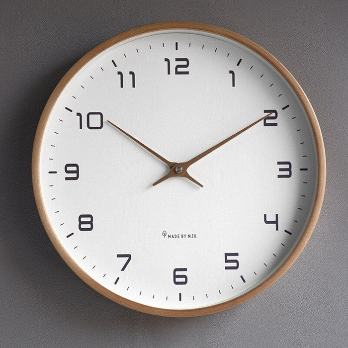 "Minimalistische nordische Holzwanduhr, rund, in edlem Braun, skandinavisches Design, nachhaltiges Material, präzises Quarzuh