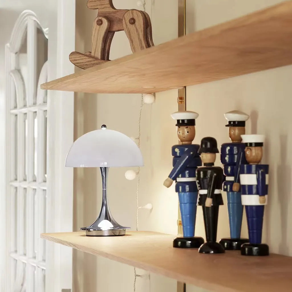 "Moderne kabellose Lampe mit Metall-Design, energieeffiziente LED, stilvoll für Wohnzimmer, Schlafzimmer, Büro"