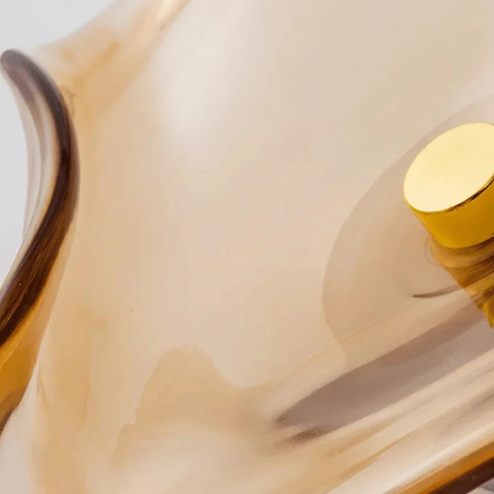 "Moderne LED Glas Wandleuchte mit edlem Design und energieeffizienter Beleuchtung, passend für jede stilvolle Einrichtung."