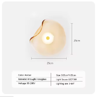 "Moderne LED Glas Wandleuchte mit edlem Design und energieeffizienter Beleuchtung, passend für jede stilvolle Einrichtung."