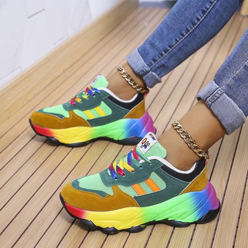 "Moderne orthopädische Turnschuhe, stilvoll und komfortabel, mit rutschfesten Sohlen und zeitgemäßem Design für Damen."