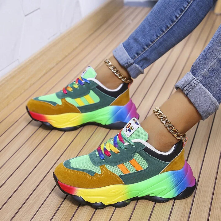 "Moderne orthopädische Turnschuhe, stilvoll und komfortabel, mit rutschfesten Sohlen und zeitgemäßem Design für Damen."