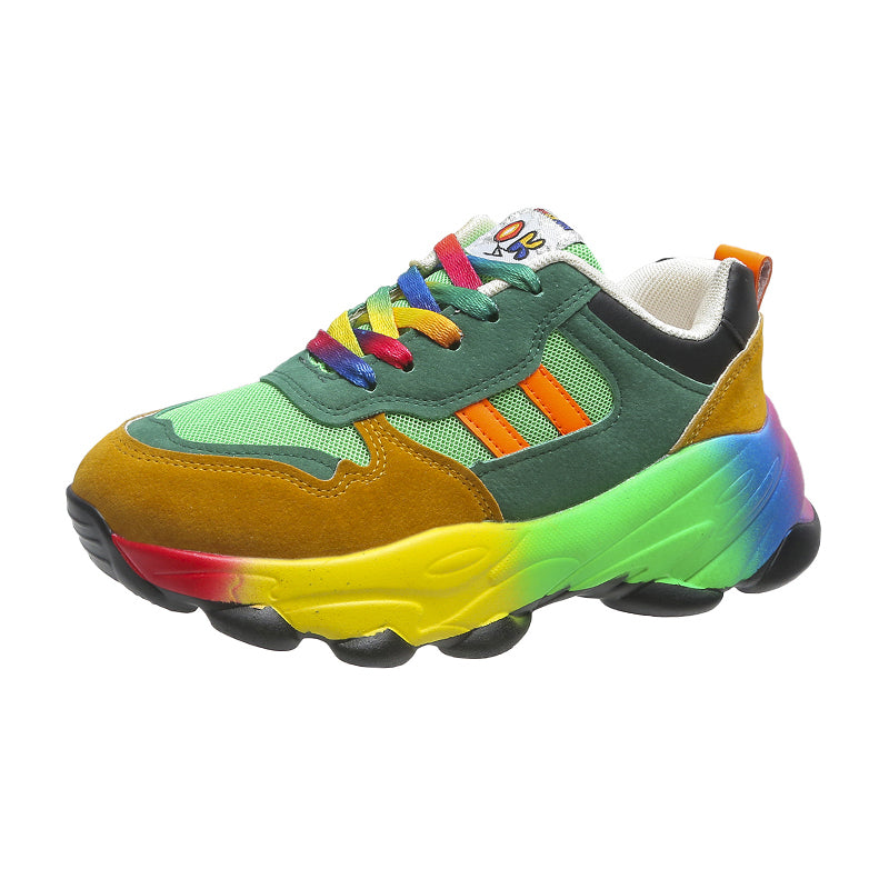 "Moderne orthopädische Turnschuhe, stilvoll und komfortabel, mit rutschfesten Sohlen und zeitgemäßem Design für Damen."