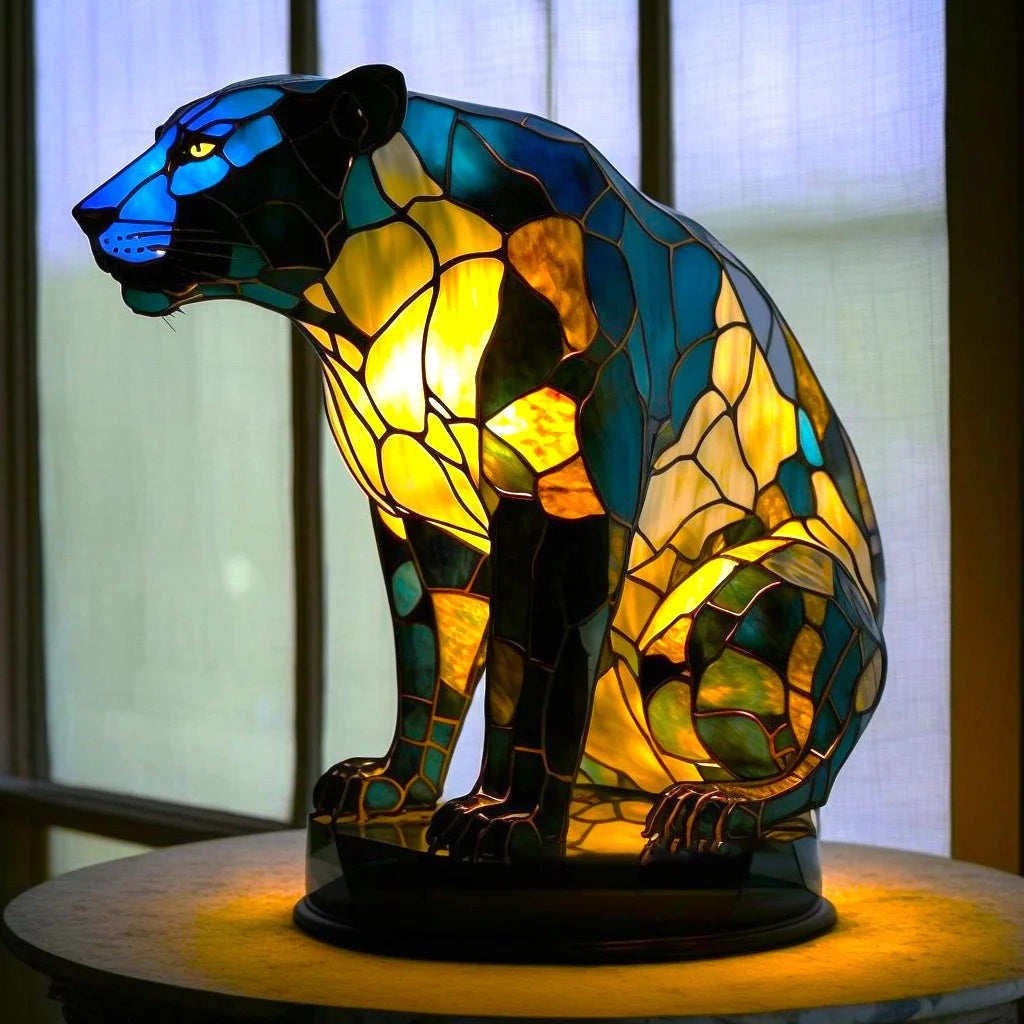 "Moderne Tiffany-Kunstlampe mit farbigem Wolfsmotiv, ideal für stilvolle Wohnräume; vielseitige Beleuchtung für Interieur."